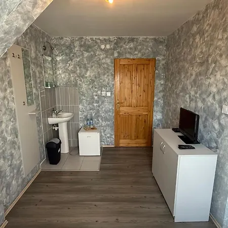 Konukevi A U Kuldana Karviná